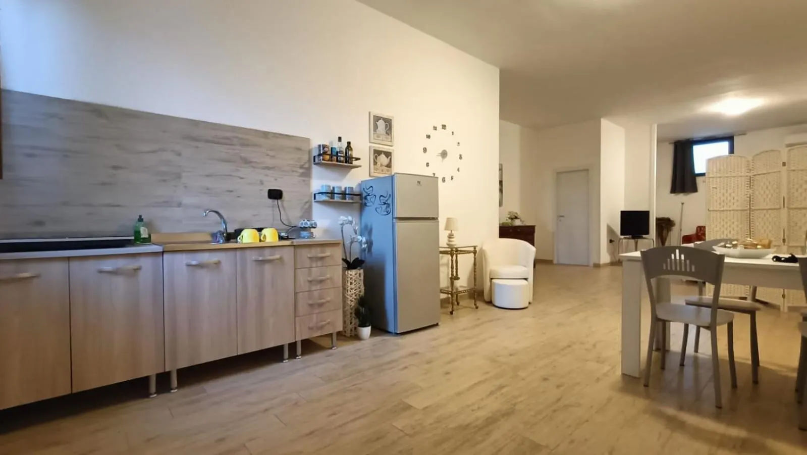 Appartement Intero Alloggio, Binario 18 Brindisi