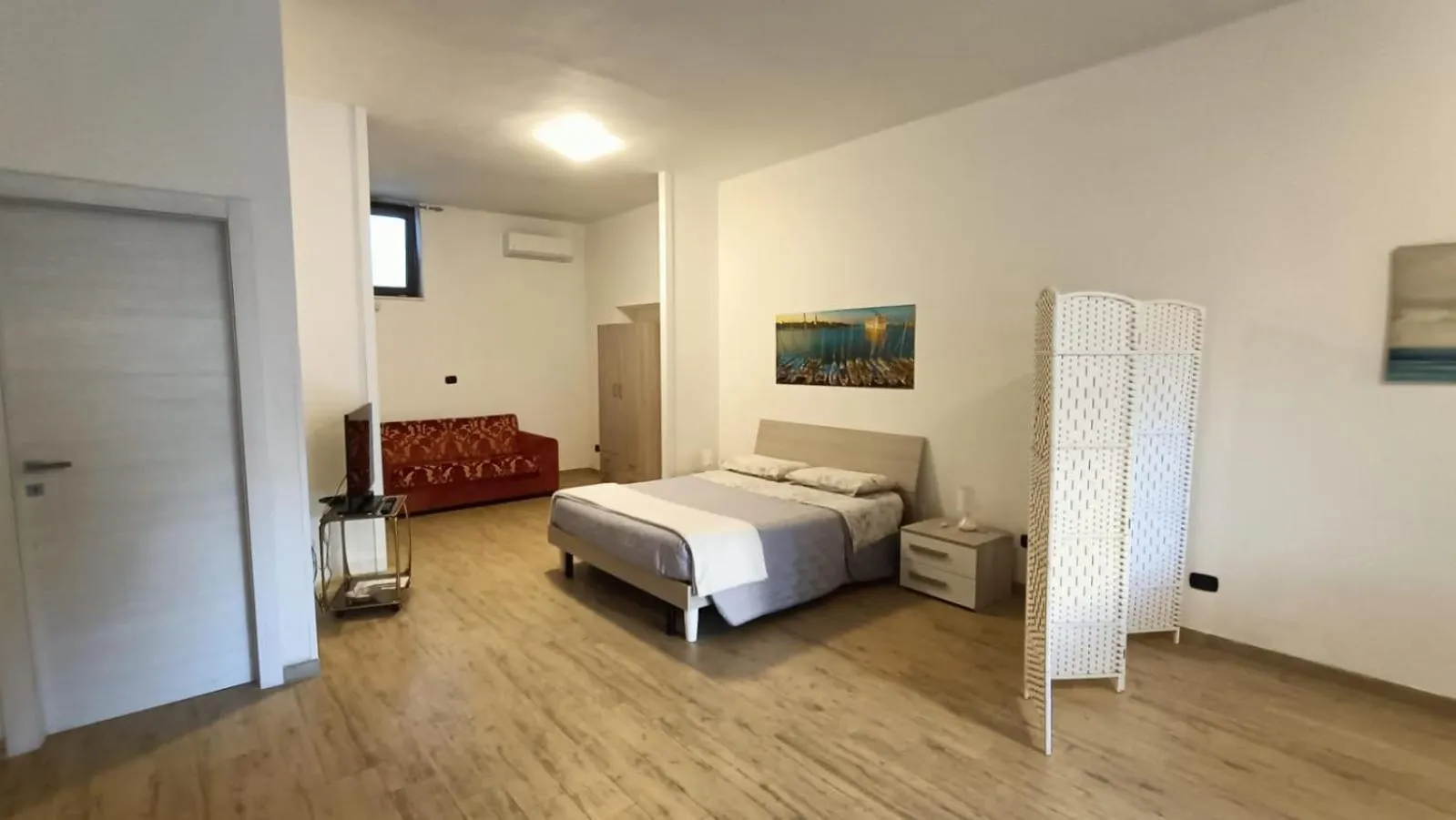 Intero Alloggio, Binario 18 Brindisi Italië
