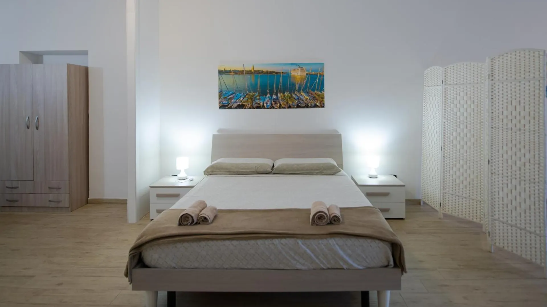 Intero Alloggio, Binario 18 Brindisi Appartement